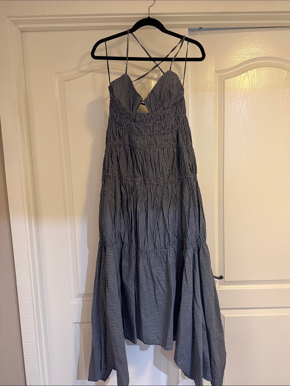 Vici Medium Strappy Blue-Gray striped Maxi Dress